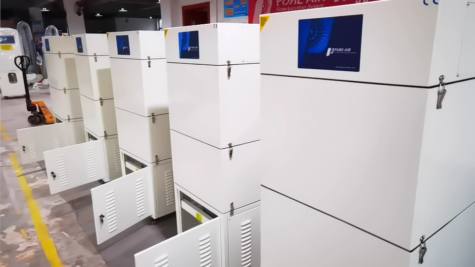 激光切割煙塵凈化器,執(zhí)信環(huán)保激光切割凈化設(shè)備廠家。